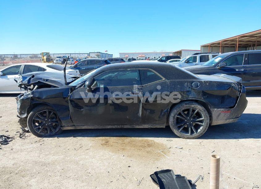 Photo 14 of 2016 Dodge Challenger SXT (VIN 2C3CDZAG4GH275849)