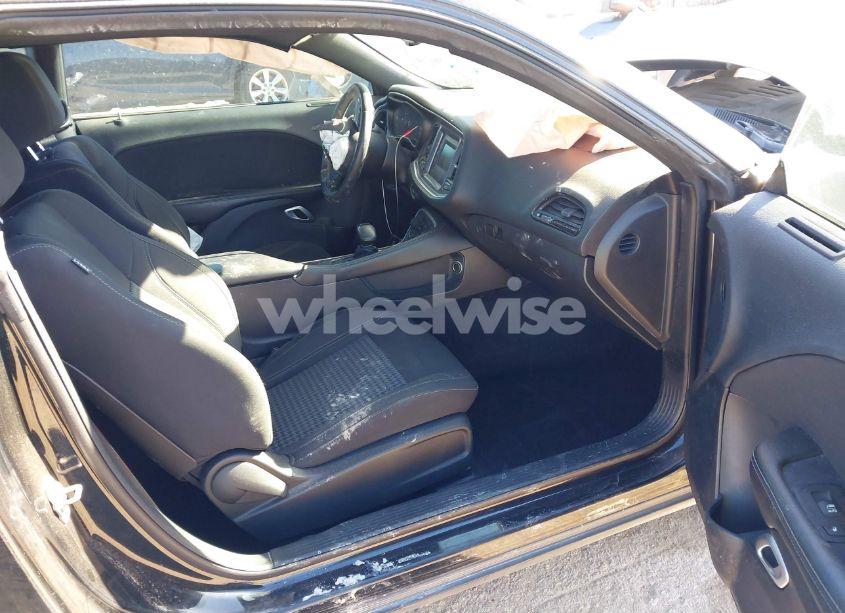 Photo 5 of 2016 Dodge Challenger SXT (VIN 2C3CDZAG4GH275849)