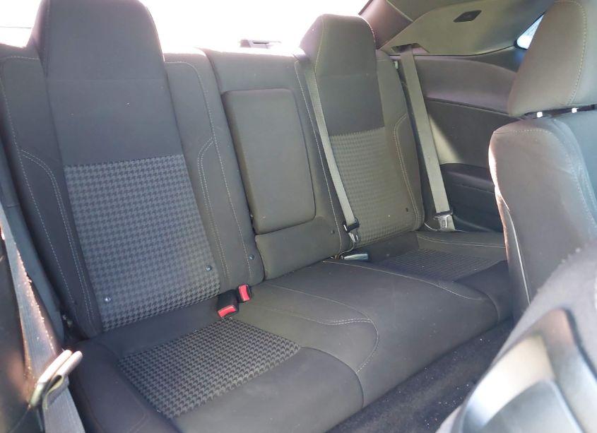 Photo 8 of 2016 Dodge Challenger SXT (VIN 2C3CDZAG4GH338514)