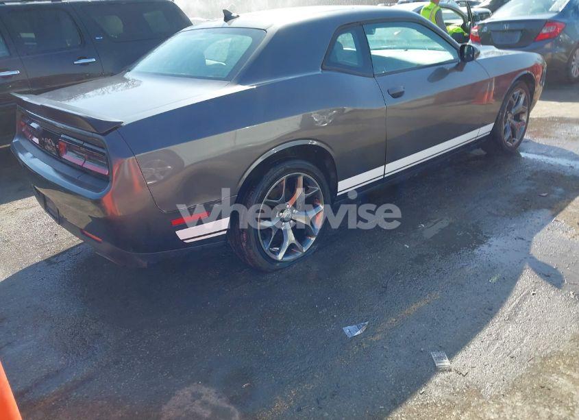 Photo 4 of 2017 Dodge Challenger SXT (VIN 2C3CDZAG4HH539301)