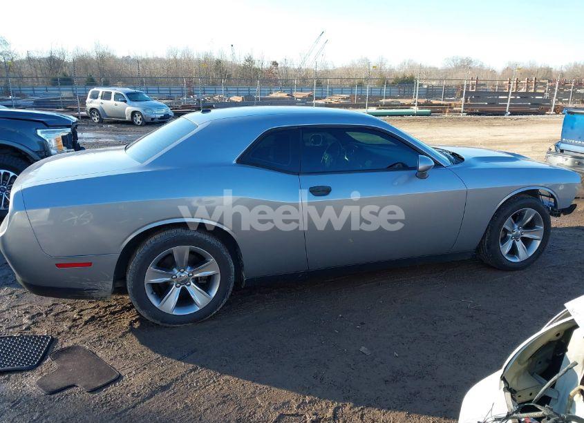 Photo 13 of 2017 Dodge Challenger SXT (VIN 2C3CDZAG4HH635784)