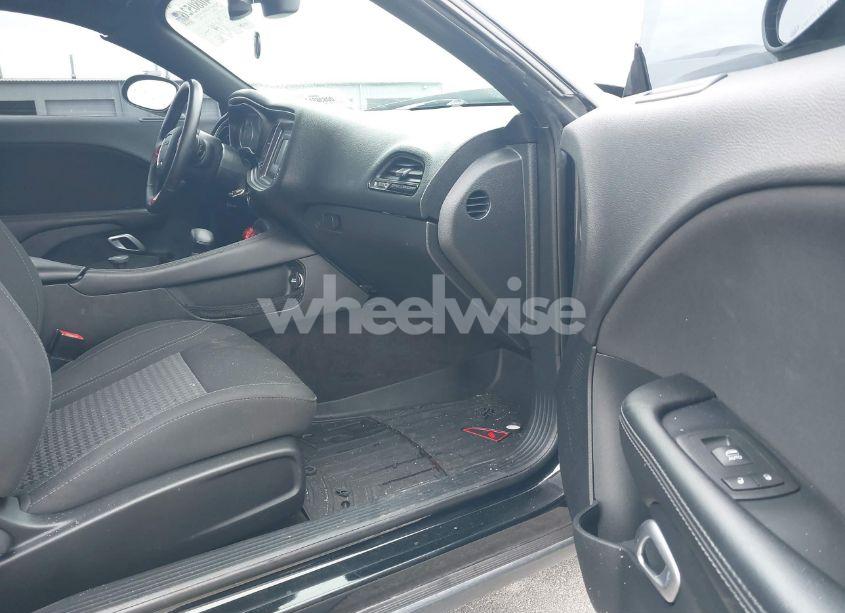 Photo 5 of 2017 Dodge Challenger SXT (VIN 2C3CDZAG4HH658367)