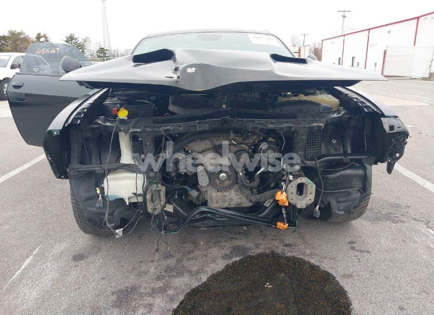 Photo 6 of 2017 Dodge Challenger SXT (VIN 2C3CDZAG4HH658367)