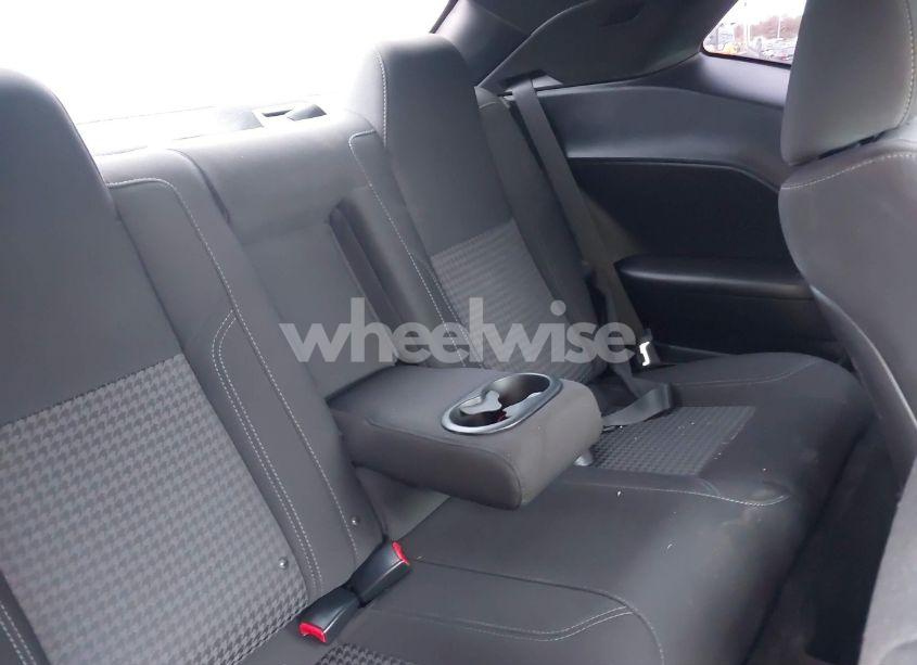 Photo 8 of 2017 Dodge Challenger SXT (VIN 2C3CDZAG4HH658367)