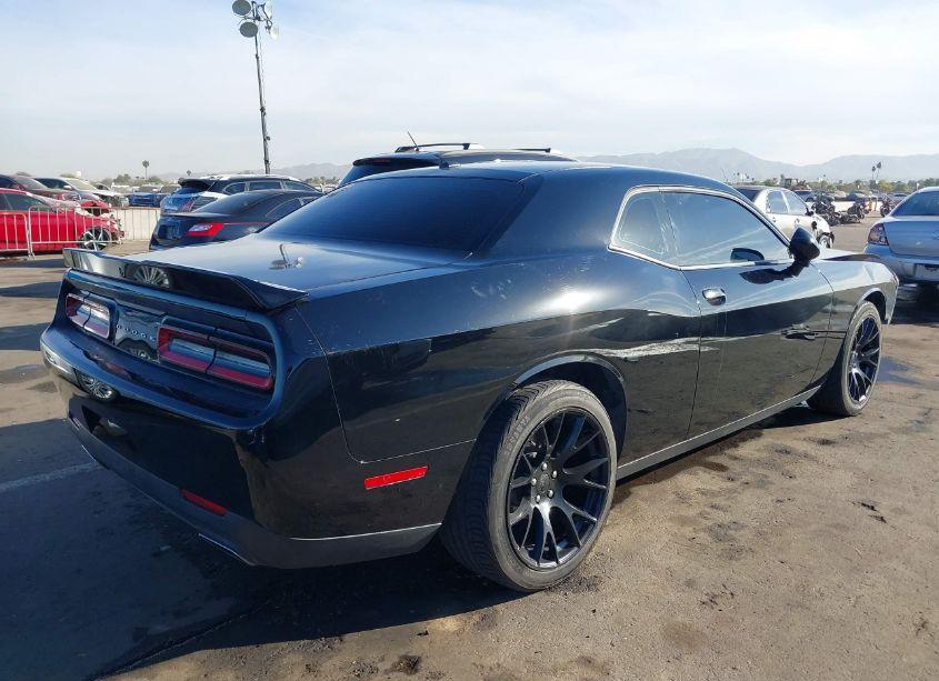 Photo 4 of 2018 Dodge Challenger SXT (VIN 2C3CDZAG4JH303026)