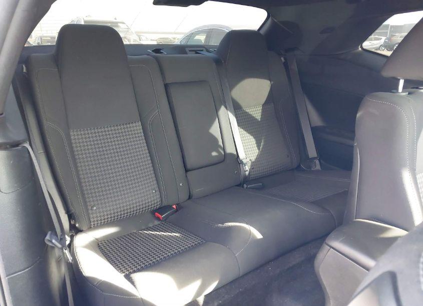 Photo 8 of 2018 Dodge Challenger SXT (VIN 2C3CDZAG4JH303026)