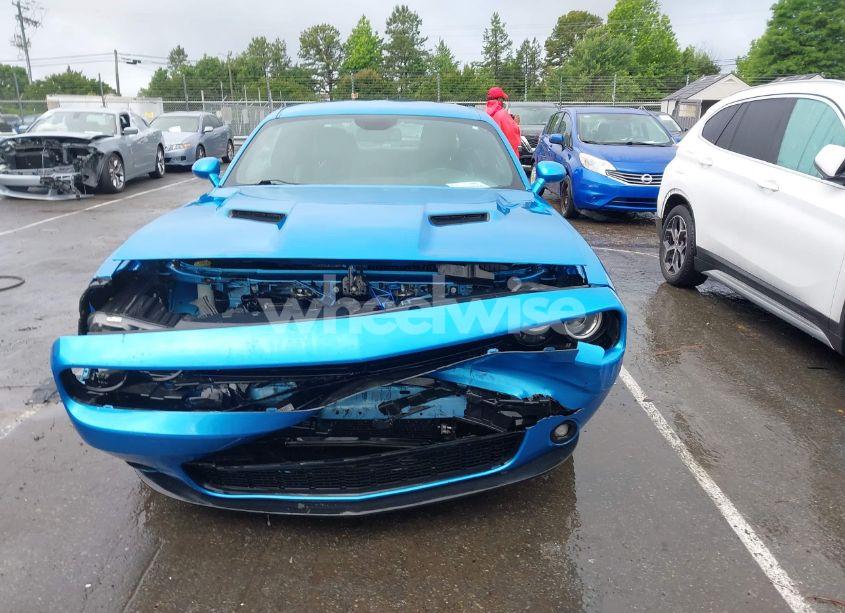 Photo 12 of 2018 Dodge Challenger SXT PLUS (VIN 2C3CDZAG4JH333952)