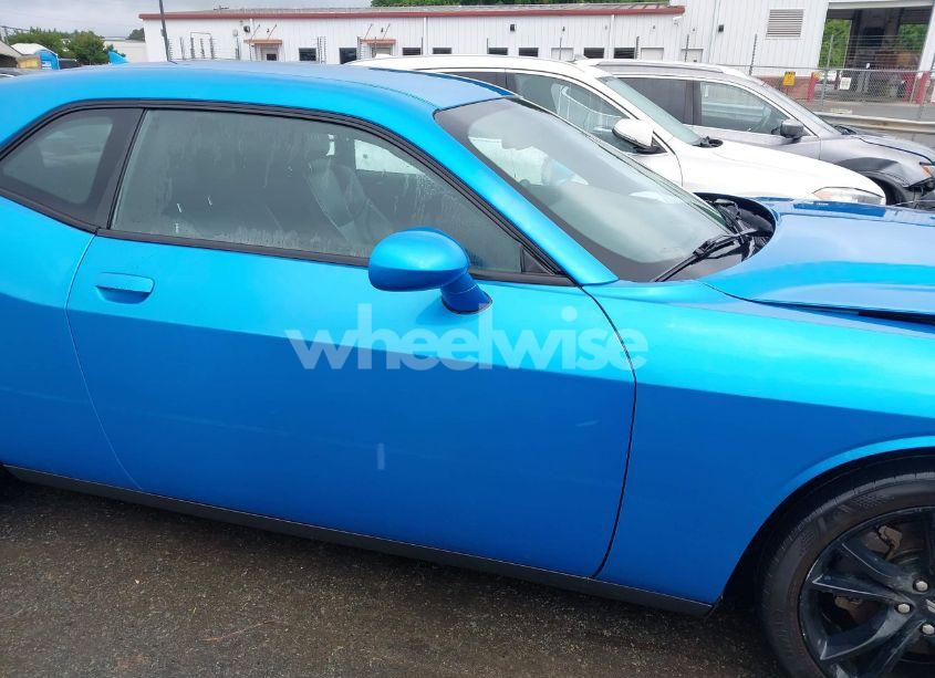 Photo 13 of 2018 Dodge Challenger SXT PLUS (VIN 2C3CDZAG4JH333952)