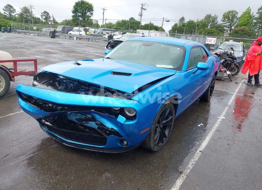 Photo 2 of 2018 Dodge Challenger SXT PLUS (VIN 2C3CDZAG4JH333952)