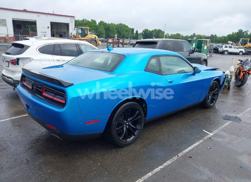Photo 4 of 2018 Dodge Challenger SXT PLUS (VIN 2C3CDZAG4JH333952)