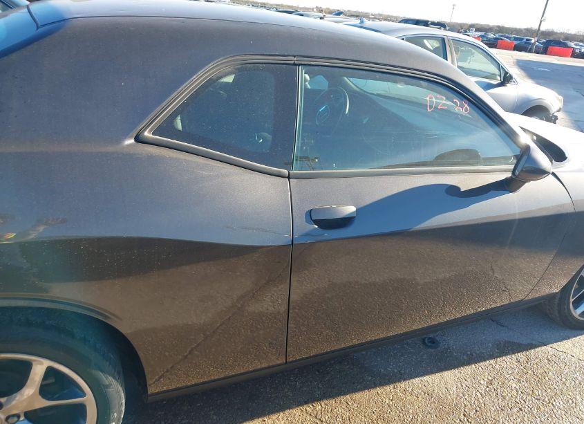 Photo 13 of 2019 Dodge Challenger SXT (VIN 2C3CDZAG4KH751560)