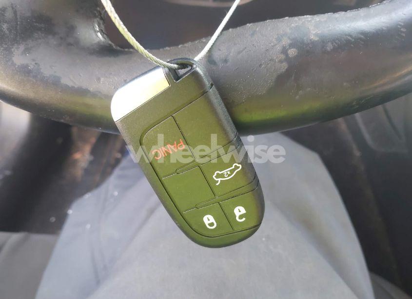 Photo 11 of 2015 Dodge Challenger SXT (VIN 2C3CDZAG5FH787649)