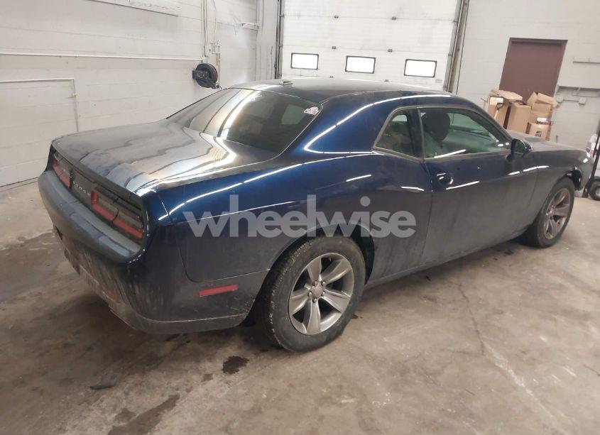 Photo 4 of 2015 Dodge Challenger SXT (VIN 2C3CDZAG5FH821928)