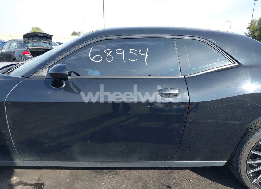 Photo 15 of 2016 Dodge Challenger SXT (VIN 2C3CDZAG5GH107816)