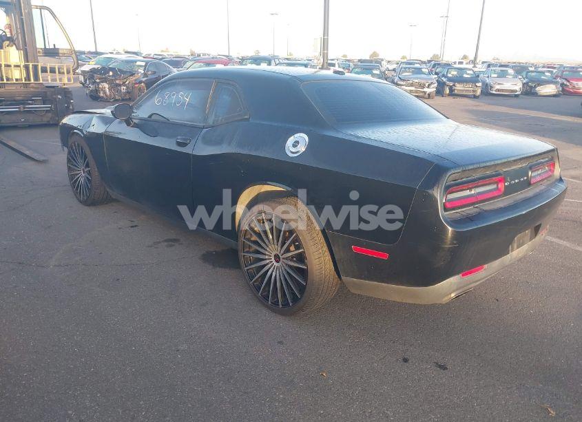 Photo 3 of 2016 Dodge Challenger SXT (VIN 2C3CDZAG5GH107816)