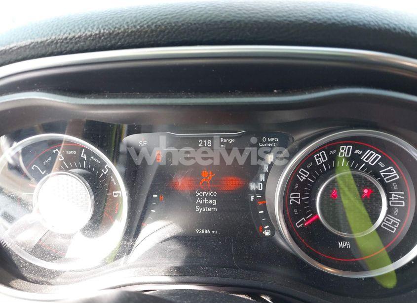 Photo 7 of 2016 Dodge Challenger SXT (VIN 2C3CDZAG5GH107816)