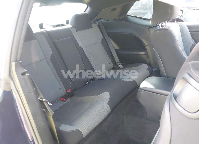 Photo 8 of 2016 Dodge Challenger SXT (VIN 2C3CDZAG5GH131081)