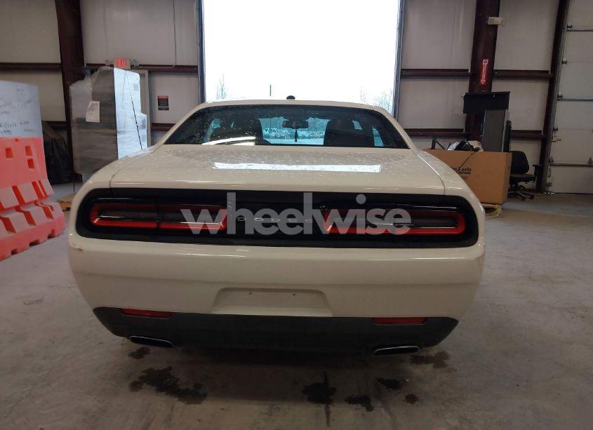 Photo 16 of 2016 Dodge Challenger SXT (VIN 2C3CDZAG5GH171905)