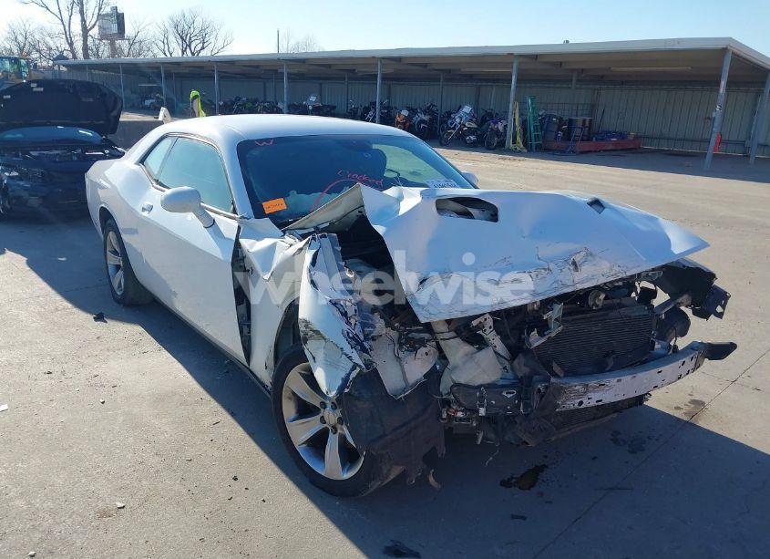 2016 Dodge Challenger SXT (VIN 2C3CDZAG5GH177591) main photo