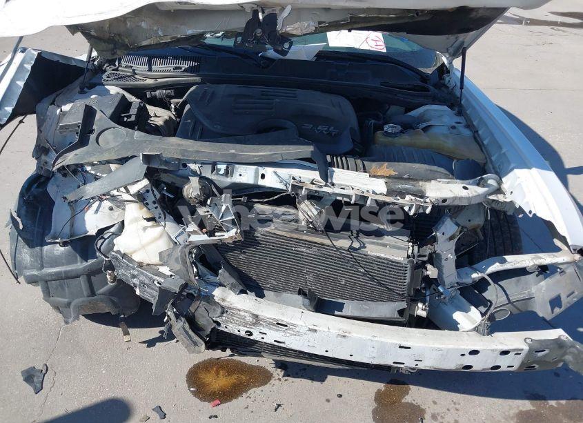 Photo 10 of 2016 Dodge Challenger SXT (VIN 2C3CDZAG5GH177591)