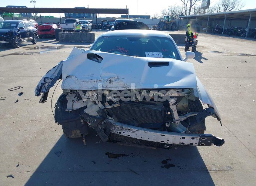 Photo 13 of 2016 Dodge Challenger SXT (VIN 2C3CDZAG5GH177591)