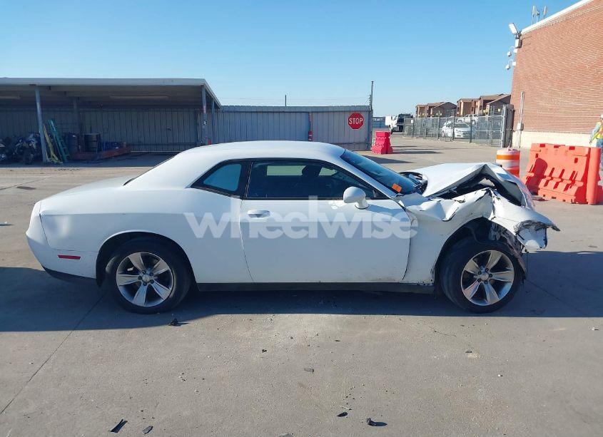 Photo 14 of 2016 Dodge Challenger SXT (VIN 2C3CDZAG5GH177591)