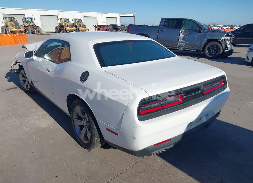 Photo 3 of 2016 Dodge Challenger SXT (VIN 2C3CDZAG5GH177591)