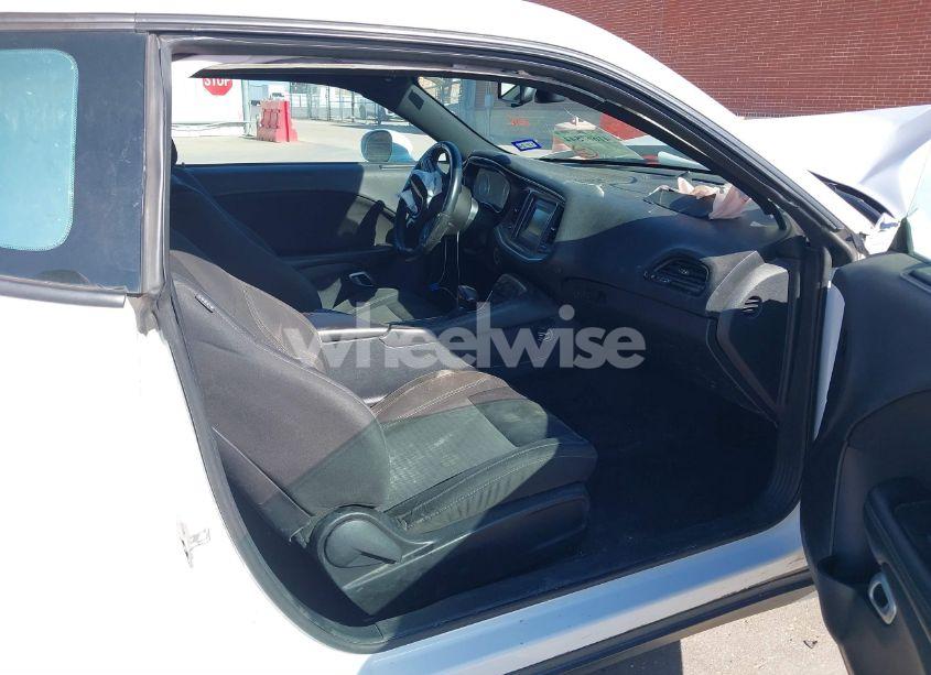 Photo 5 of 2016 Dodge Challenger SXT (VIN 2C3CDZAG5GH177591)