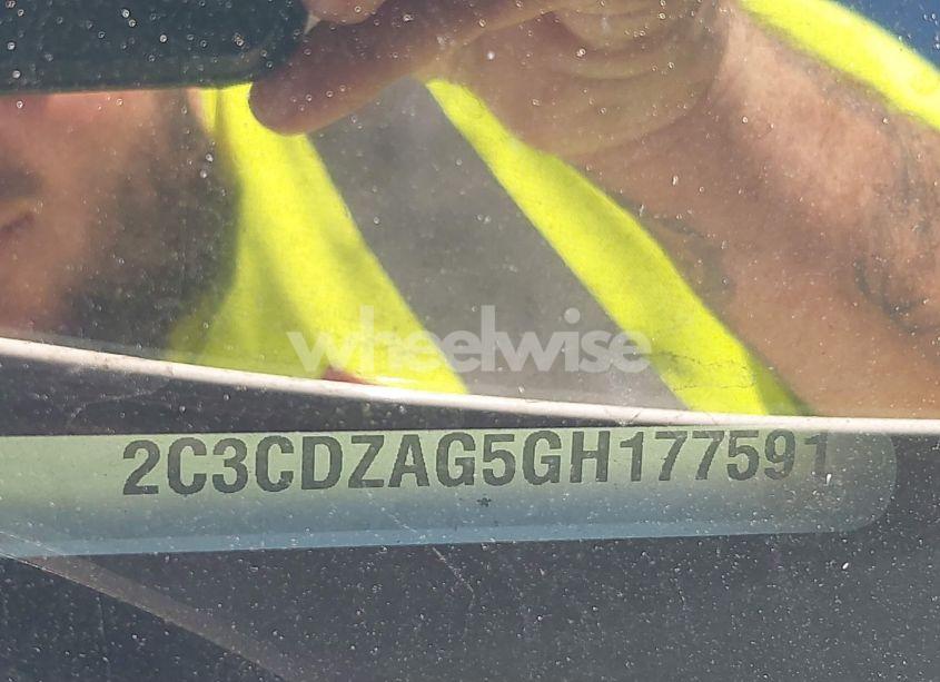 Photo 9 of 2016 Dodge Challenger SXT (VIN 2C3CDZAG5GH177591)