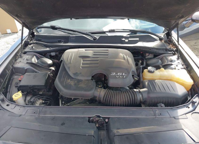 Photo 10 of 2016 Dodge Challenger SXT PLUS (VIN 2C3CDZAG5GH177882)