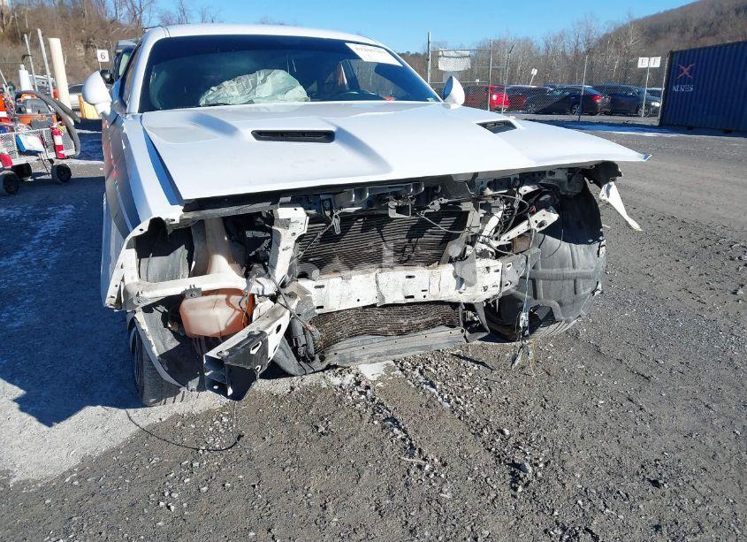 Photo 6 of 2016 Dodge Challenger SXT (VIN 2C3CDZAG5GH193130)