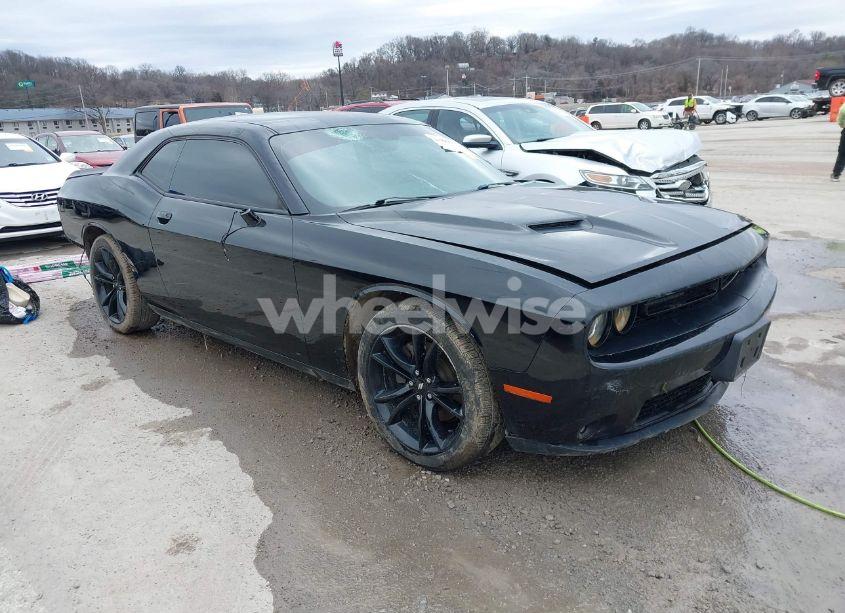2017 Dodge Challenger SXT PLUS (VIN 2C3CDZAG5HH501706) main photo