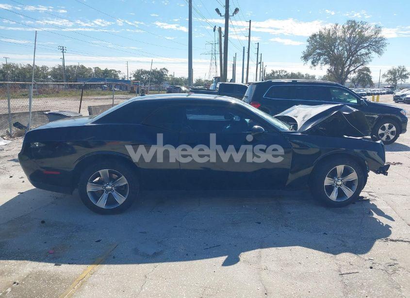 Photo 13 of 2017 Dodge Challenger SXT (VIN 2C3CDZAG5HH568984)