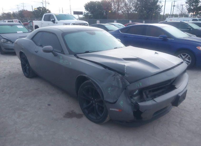 2017 Dodge Challenger SXT (VIN 2C3CDZAG5HH592637) main photo