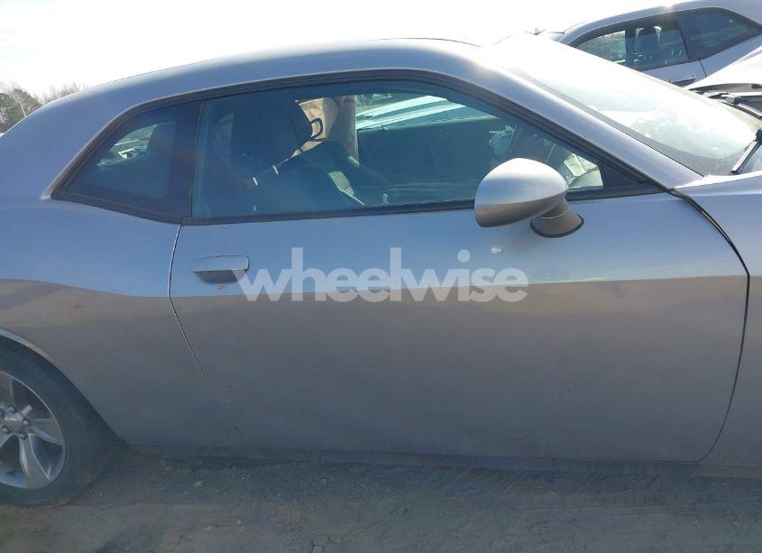 Photo 13 of 2017 Dodge Challenger SXT (VIN 2C3CDZAG5HH651489)