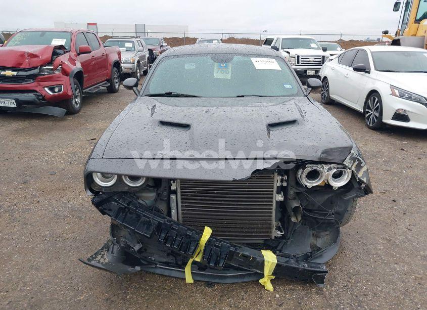 Photo 13 of 2017 Dodge Challenger SXT (VIN 2C3CDZAG5HH665537)