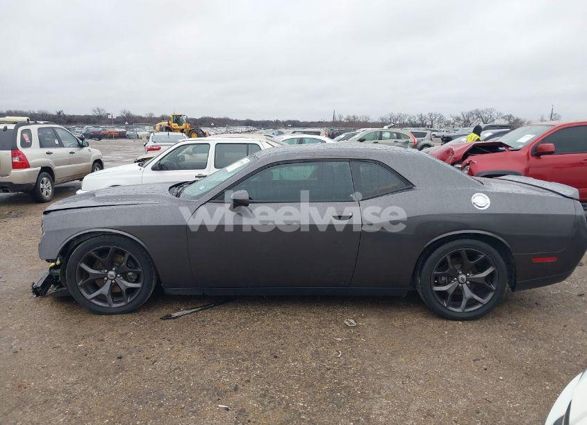 Photo 15 of 2017 Dodge Challenger SXT (VIN 2C3CDZAG5HH665537)