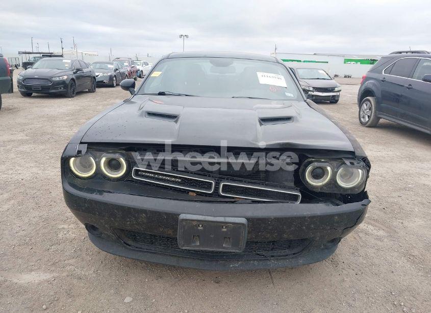 Photo 12 of 2018 Dodge Challenger SXT (VIN 2C3CDZAG5JH118922)