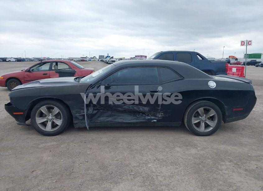 Photo 14 of 2018 Dodge Challenger SXT (VIN 2C3CDZAG5JH118922)