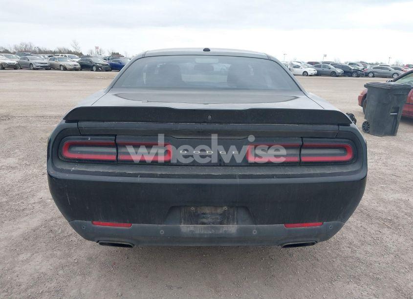 Photo 16 of 2018 Dodge Challenger SXT (VIN 2C3CDZAG5JH118922)
