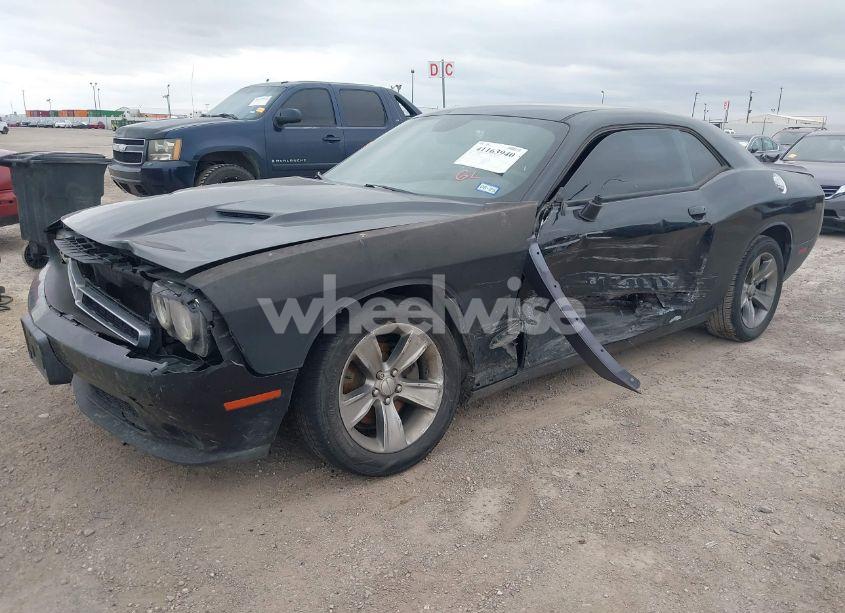 Photo 2 of 2018 Dodge Challenger SXT (VIN 2C3CDZAG5JH118922)