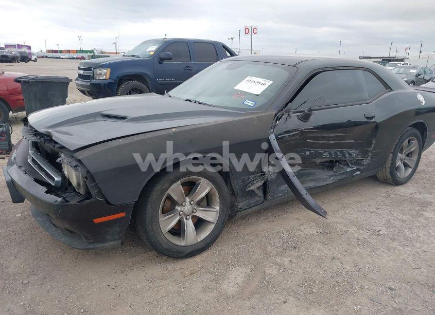 Photo 6 of 2018 Dodge Challenger SXT (VIN 2C3CDZAG5JH118922)