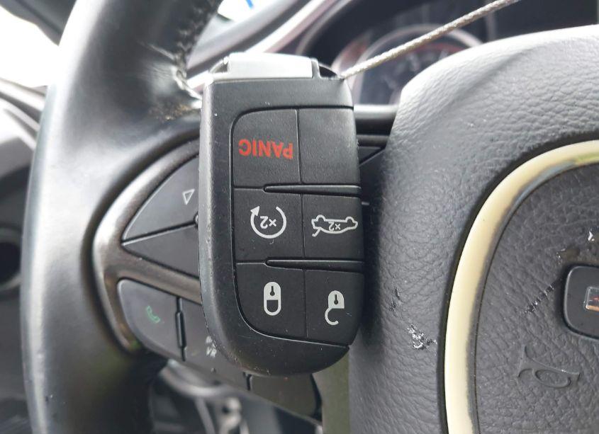 Photo 11 of 2018 Dodge Challenger SXT (VIN 2C3CDZAG5JH183706)