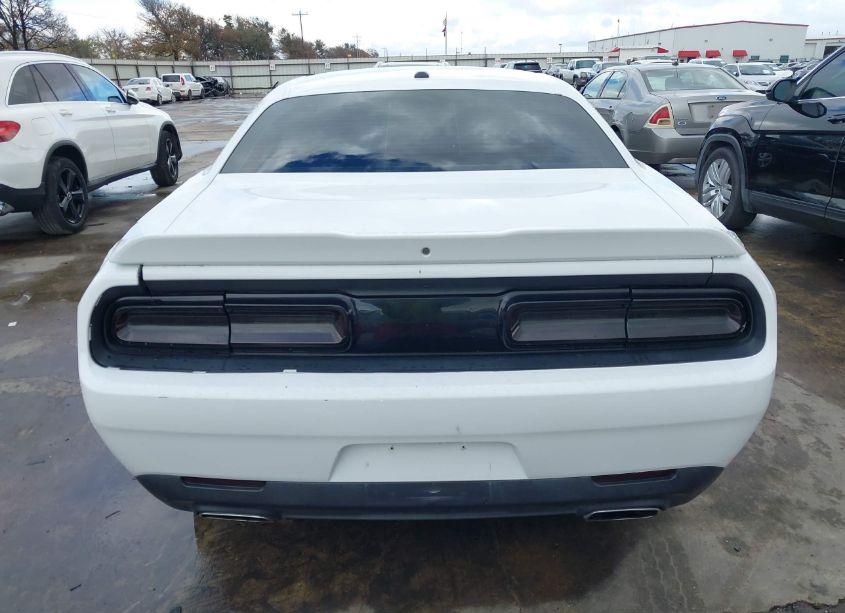 Photo 16 of 2018 Dodge Challenger SXT (VIN 2C3CDZAG5JH183706)