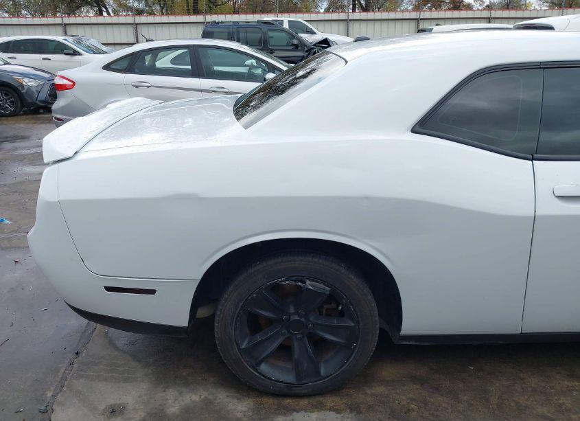 Photo 19 of 2018 Dodge Challenger SXT (VIN 2C3CDZAG5JH183706)