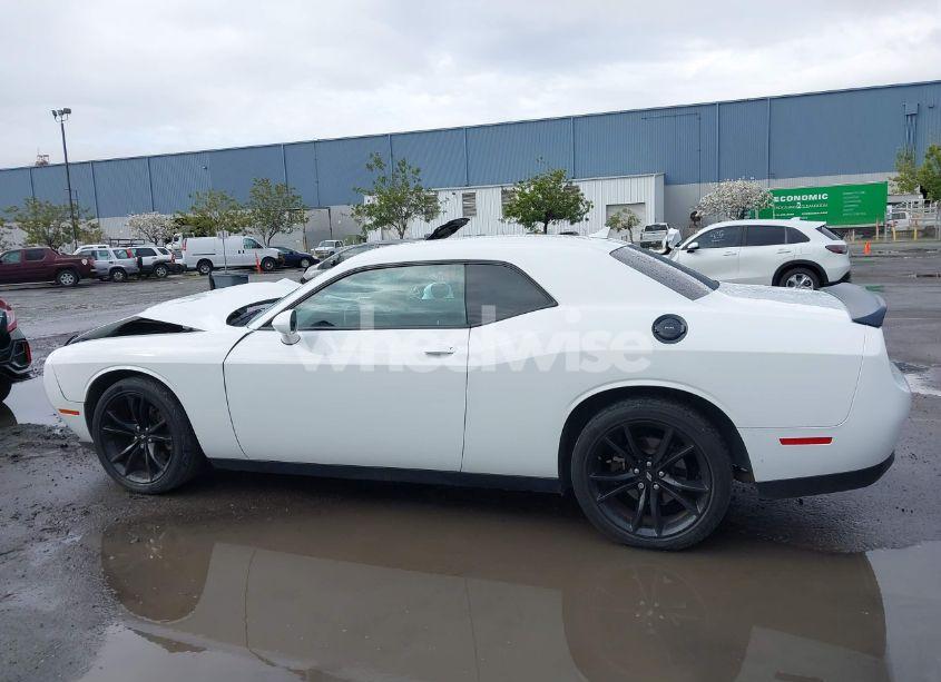 Photo 14 of 2018 Dodge Challenger SXT PLUS (VIN 2C3CDZAG5JH297155)