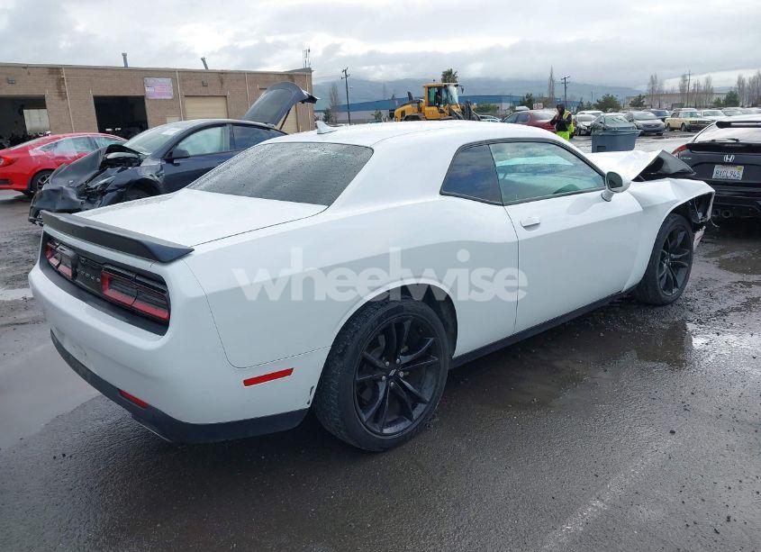 Photo 4 of 2018 Dodge Challenger SXT PLUS (VIN 2C3CDZAG5JH297155)