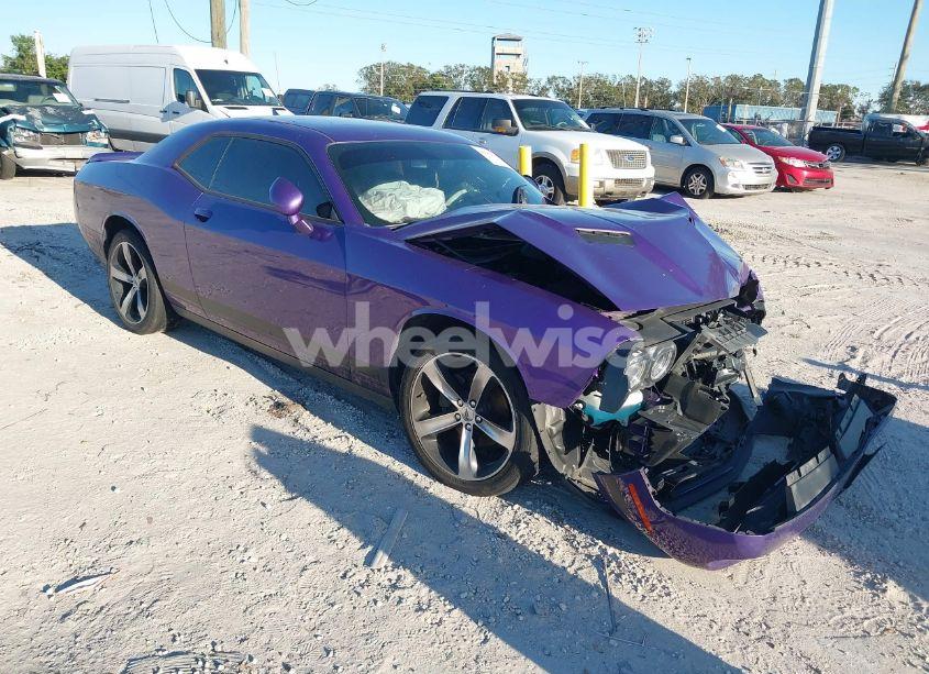 2019 Dodge Challenger SXT (VIN 2C3CDZAG5KH631816) main photo
