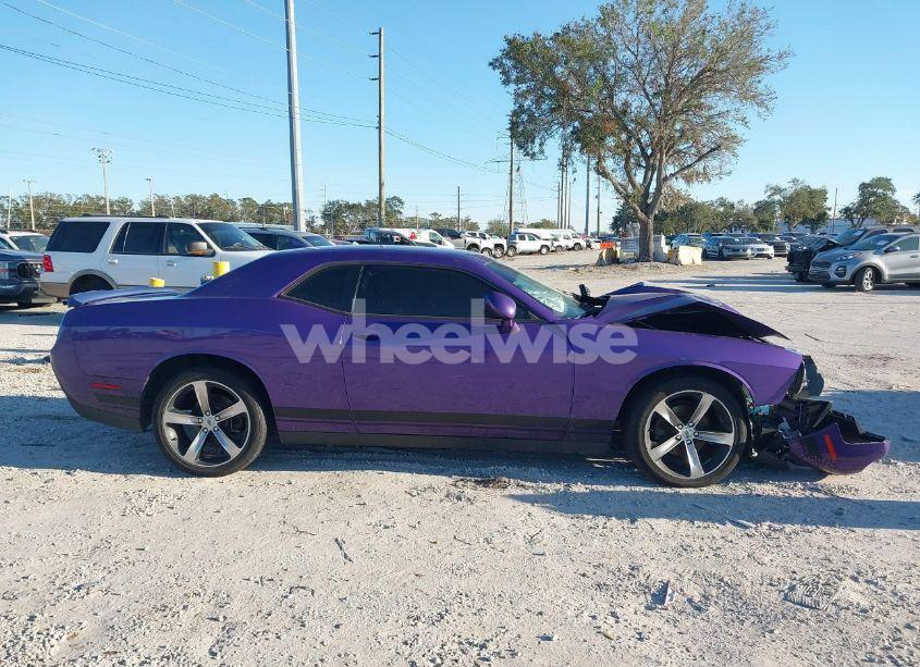 Photo 13 of 2019 Dodge Challenger SXT (VIN 2C3CDZAG5KH631816)