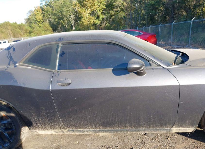 Photo 14 of 2019 Dodge Challenger SXT (VIN 2C3CDZAG5KH649619)